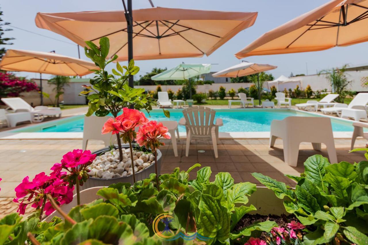Villa Leonardo San Foca - Room, Pool & Restaurant Dış mekan fotoğraf