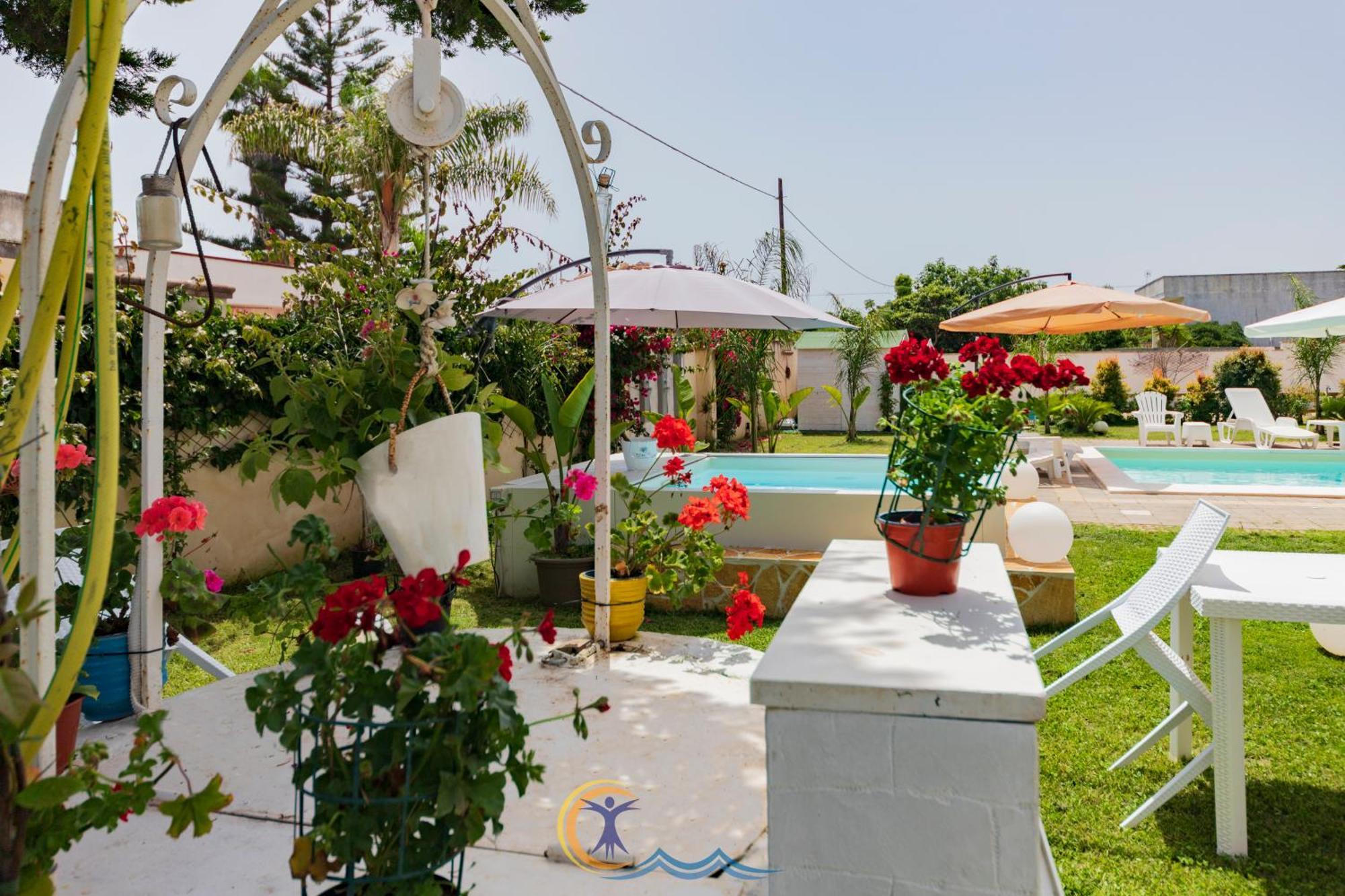 Villa Leonardo San Foca - Room, Pool & Restaurant Dış mekan fotoğraf