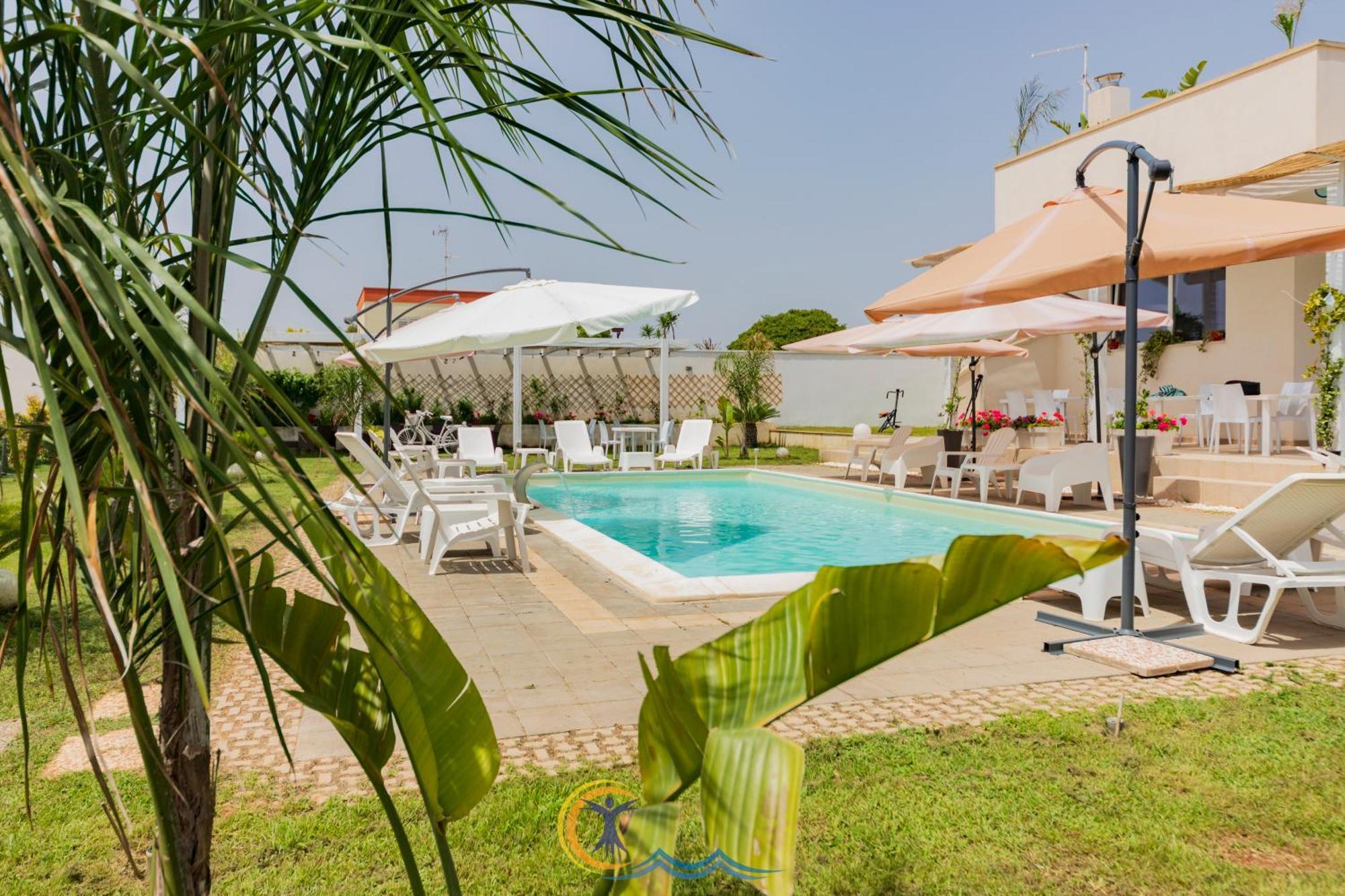 Villa Leonardo San Foca - Room, Pool & Restaurant Dış mekan fotoğraf
